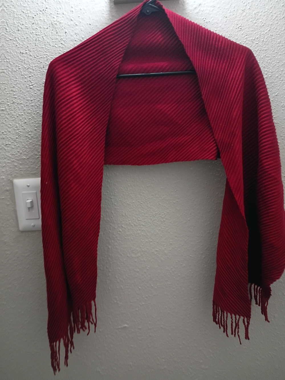 Preston & York Red Ribbed Fringe Wrap